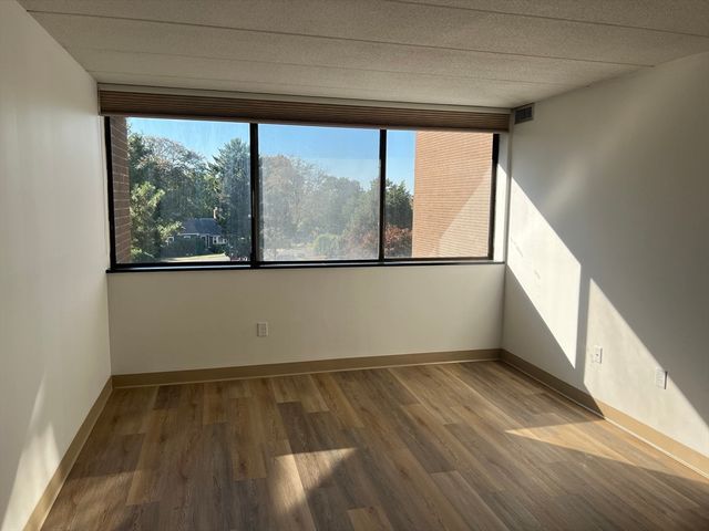 1 Pond St. 7B, Winthrop, MA 02152