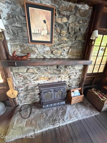14226 W Spirit Lake Shore, Spirit Lake, ID 83869
