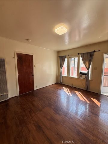 736 S Adams A, Glendale, CA 91205