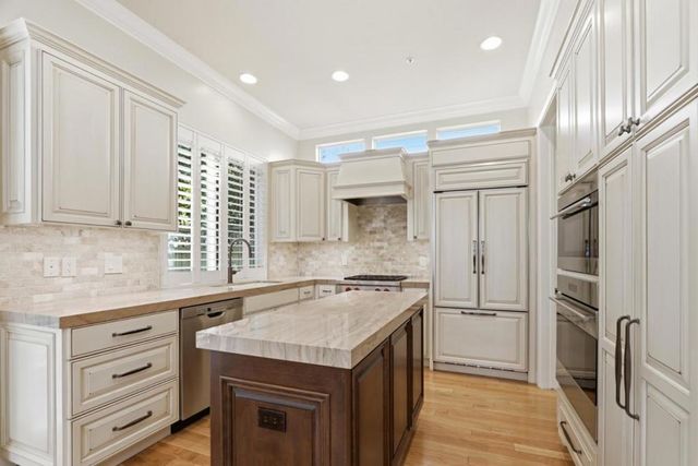 550 Gabilan Street, Los Altos, CA 94022