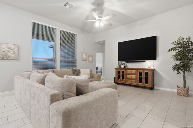10131 HARR KNL, San Antonio, TX 78224
