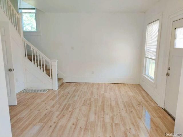 5469 Seneca Street, Detroit, MI 48213