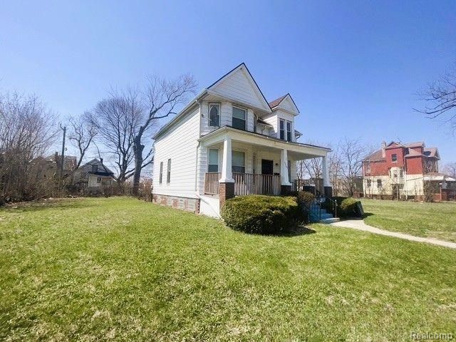 5469 Seneca Street, Detroit, MI 48213