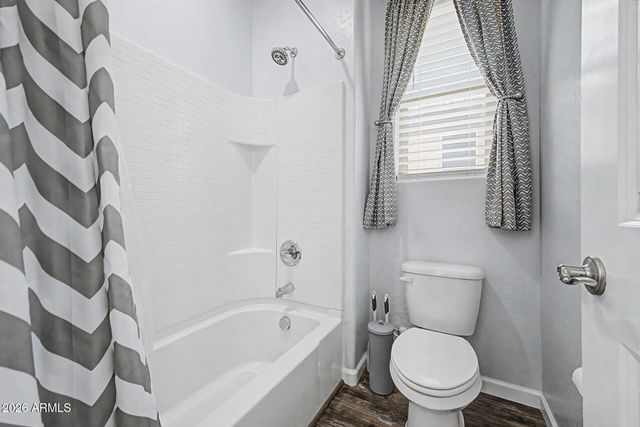 744 W DESERT HOLLOW Drive, San Tan Valley, AZ 85143