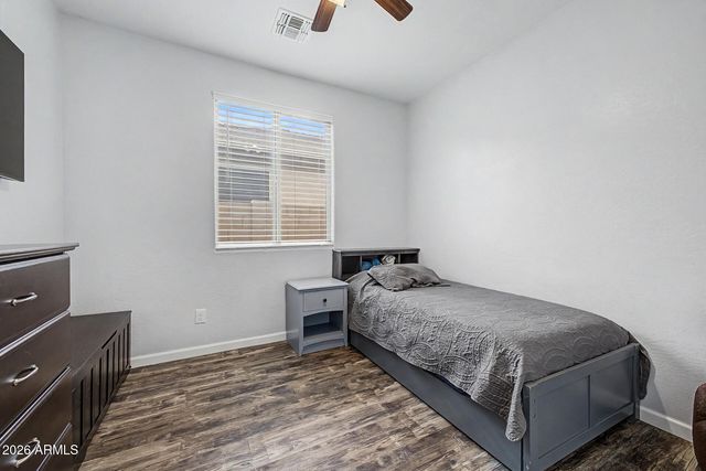 744 W DESERT HOLLOW Drive, San Tan Valley, AZ 85143