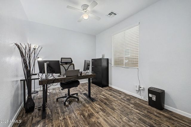 744 W DESERT HOLLOW Drive, San Tan Valley, AZ 85143