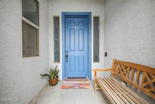 744 W DESERT HOLLOW Drive, San Tan Valley, AZ 85143