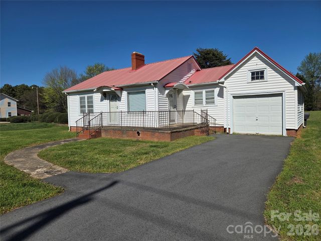 2744 N NC 16 Business Highway, Denver, NC 28037