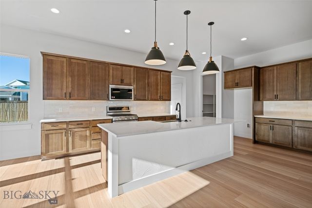 1600 Beeker Lane, Belgrade, MT 59714