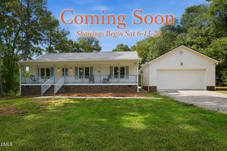6 Sommerset Drive, Clayton, NC 27520