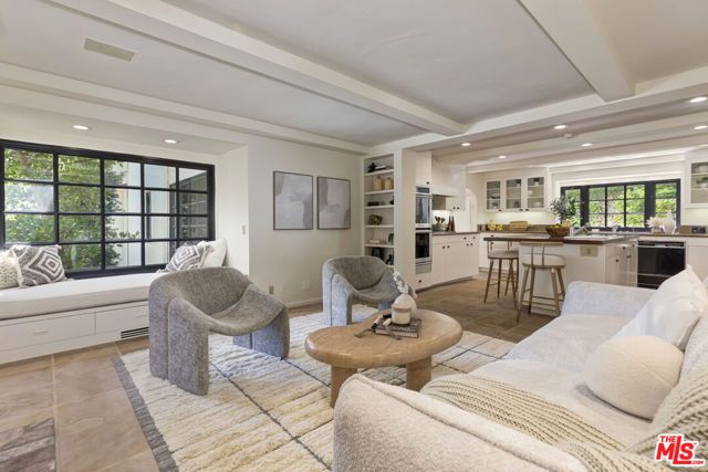 1701 Queens Court, Los Angeles, CA 90069