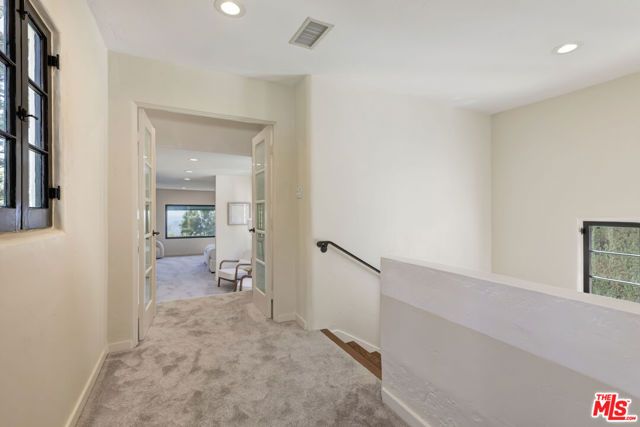 1701 Queens Court, Los Angeles, CA 90069