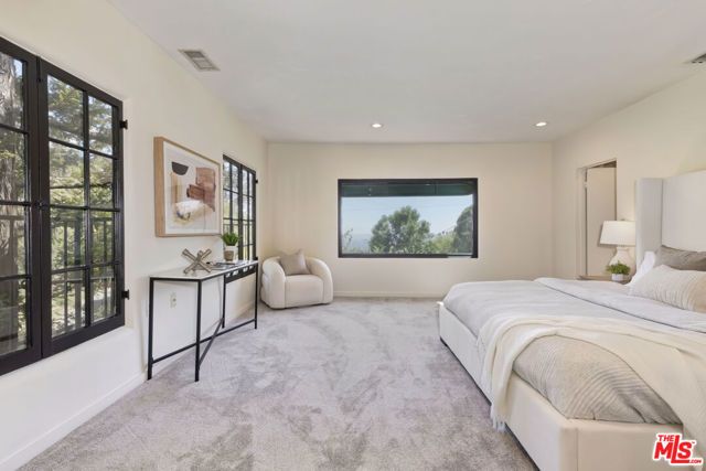 1701 Queens Court, Los Angeles, CA 90069