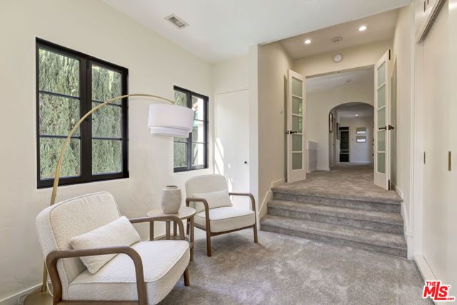 1701 Queens Court, Los Angeles, CA 90069