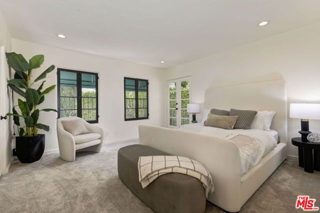 1701 Queens Court, Los Angeles, CA 90069
