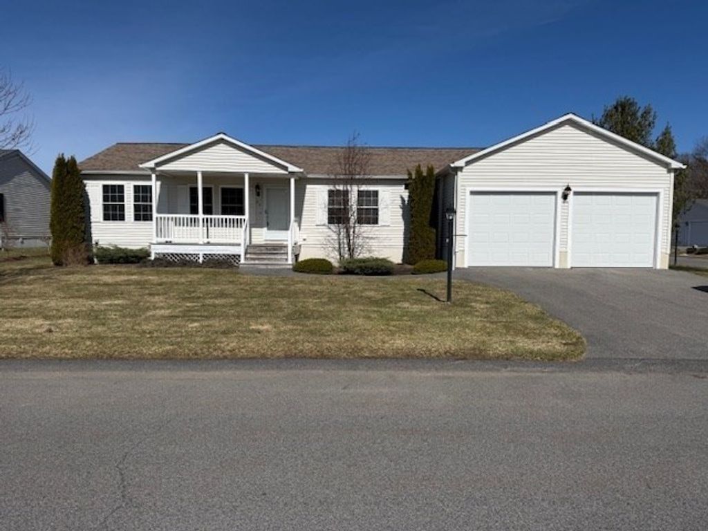 30 Edgestone Drive 30, Bridgewater, MA 02324