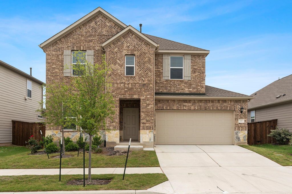 121 Gracie WAY, Hutto, TX 78634