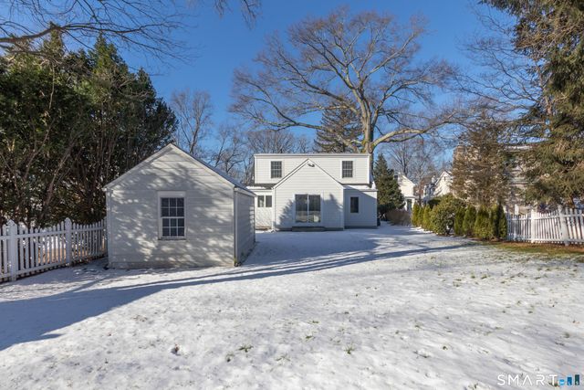 10 Greenwood Avenue, Darien, CT 06820