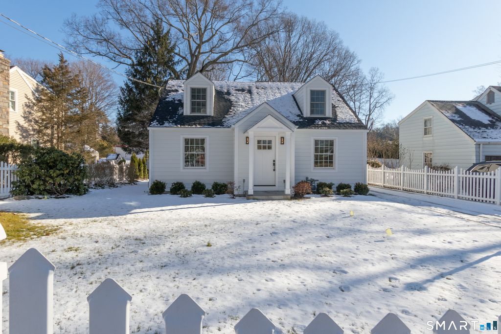 10 Greenwood Avenue, Darien, CT 06820