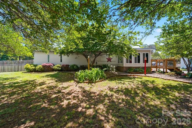5404 B J Drive, Conover, NC 28613