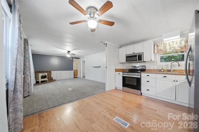 5404 B J Drive, Conover, NC 28613