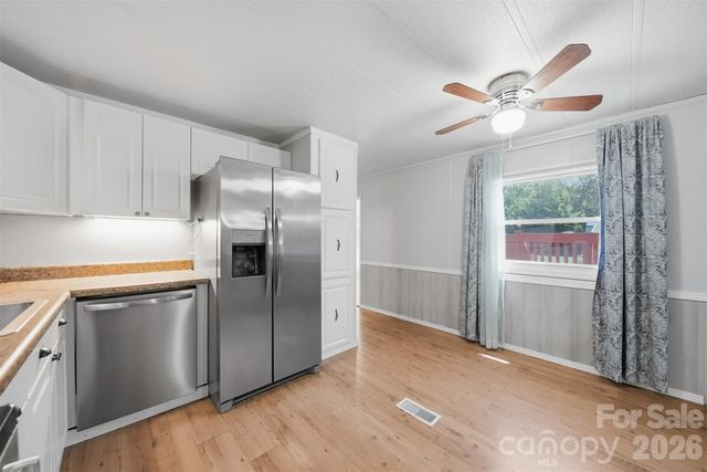 5404 B J Drive, Conover, NC 28613