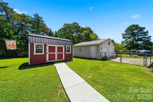 5404 B J Drive, Conover, NC 28613
