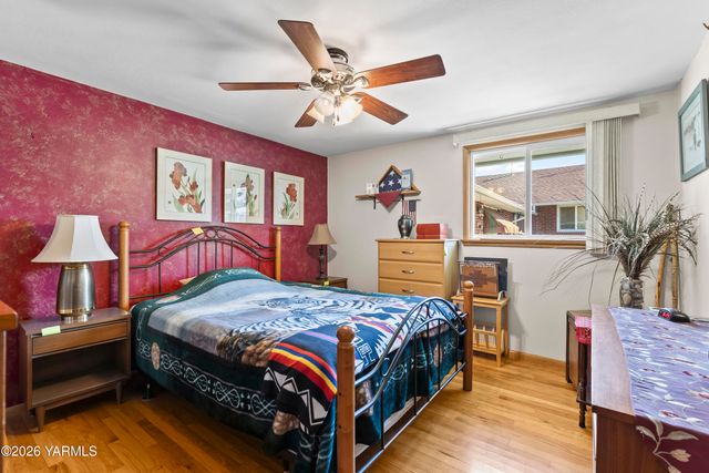 333 N 42nd Ave, Yakima, WA 98908