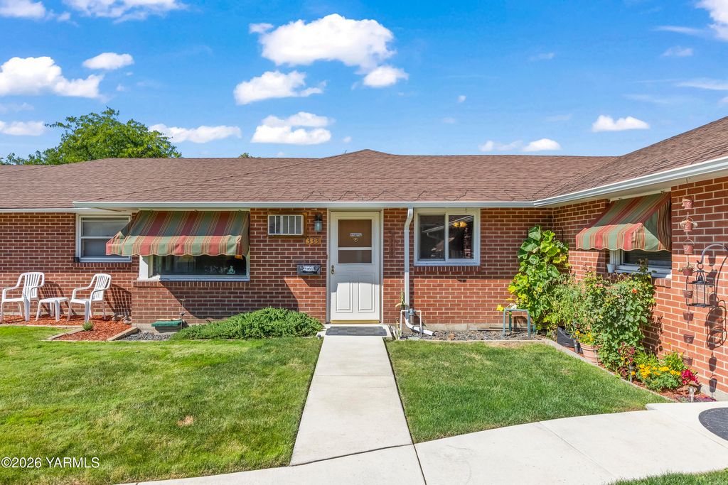 333 N 42nd Ave, Yakima, WA 98908