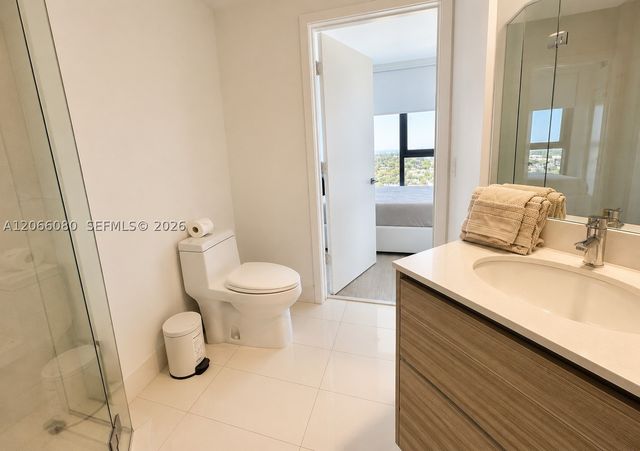121 NE 34th St 1916, Miami, FL 33137