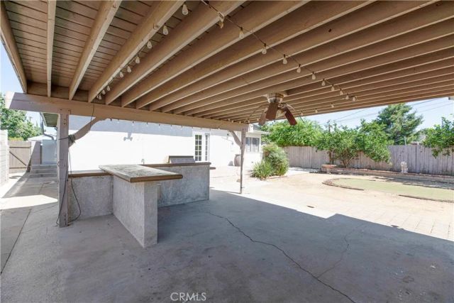 10207 Collett Ave, North Hills, CA 91343