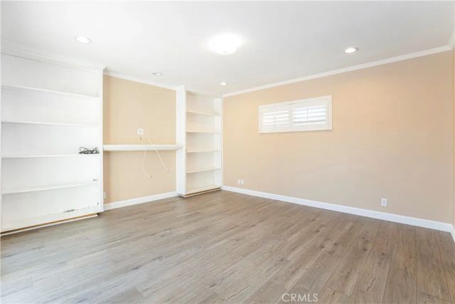 10207 Collett Ave, North Hills, CA 91343