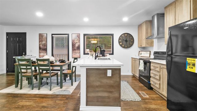 455 Hickory Hill Road, Cleveland, TX 77328