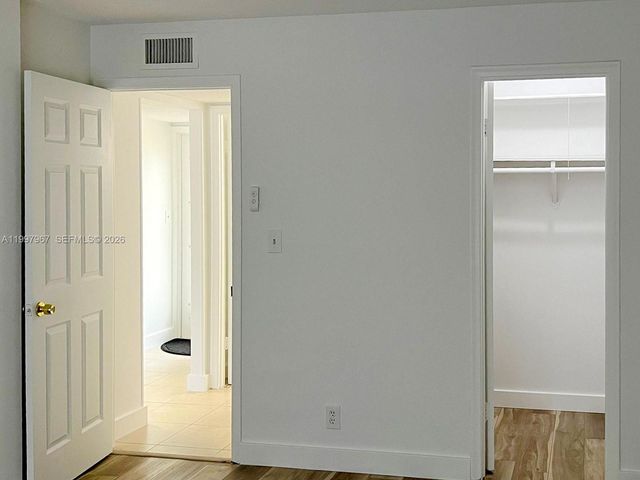 211 NE 8th Ave 107, Hallandale Beach, FL 33009