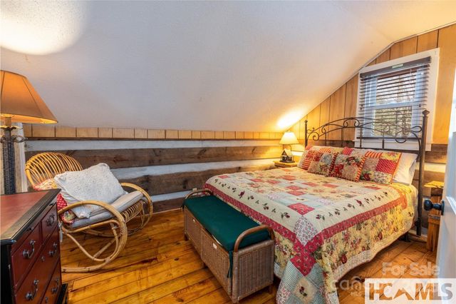 1524 McCall Road, Cashiers, NC 28717