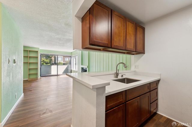 60 Ora Way H101, San Francisco, CA 94131