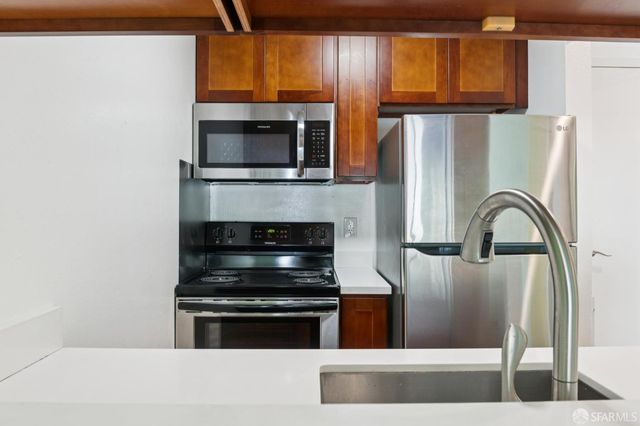 60 Ora Way H101, San Francisco, CA 94131