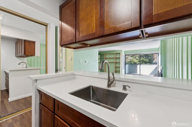 60 Ora Way H101, San Francisco, CA 94131