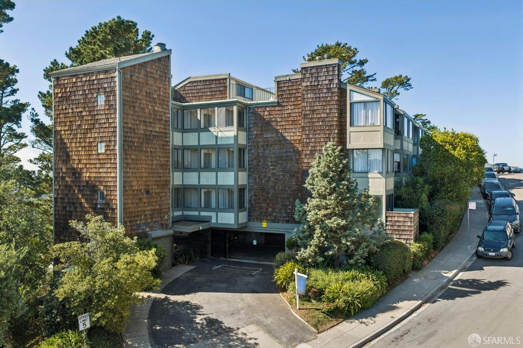 60 Ora Way H101, San Francisco, CA 94131
