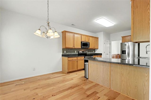 528 Vickers Lane, Locust Grove, GA 30248