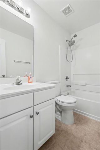 528 Vickers Lane, Locust Grove, GA 30248