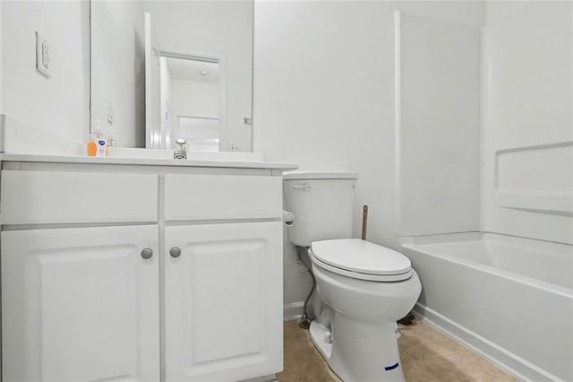 528 Vickers Lane, Locust Grove, GA 30248