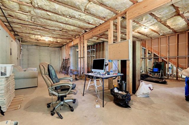 528 Vickers Lane, Locust Grove, GA 30248