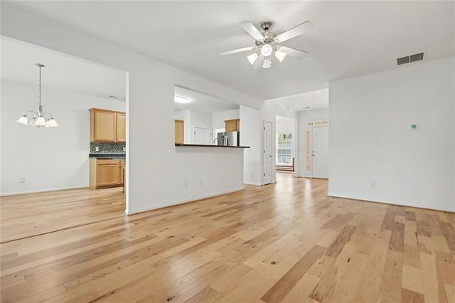 528 Vickers Lane, Locust Grove, GA 30248