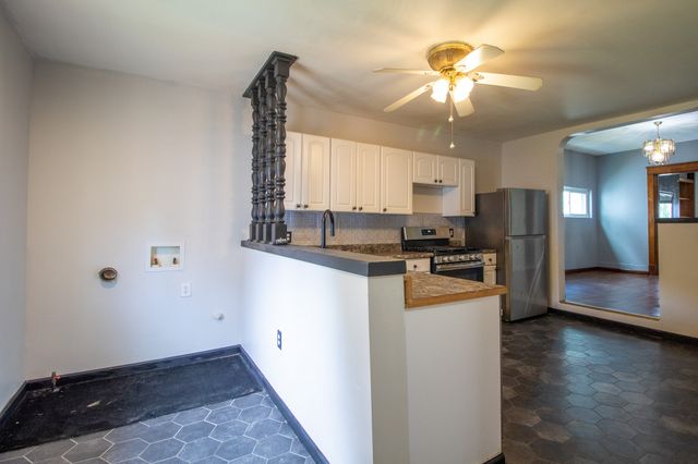 2218 POPLAR Street, Erie, PA 16502