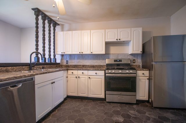 2218 POPLAR Street, Erie, PA 16502