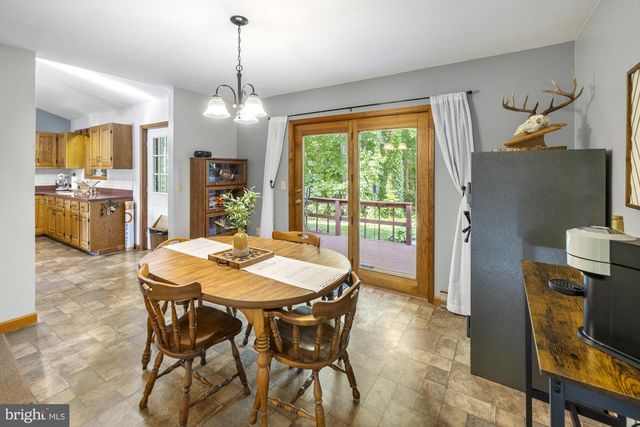 8 HILL DR, East Berlin, PA 17316