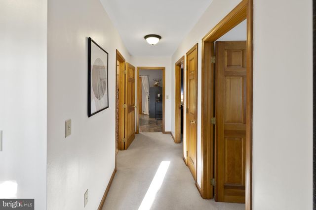8 HILL DR, East Berlin, PA 17316