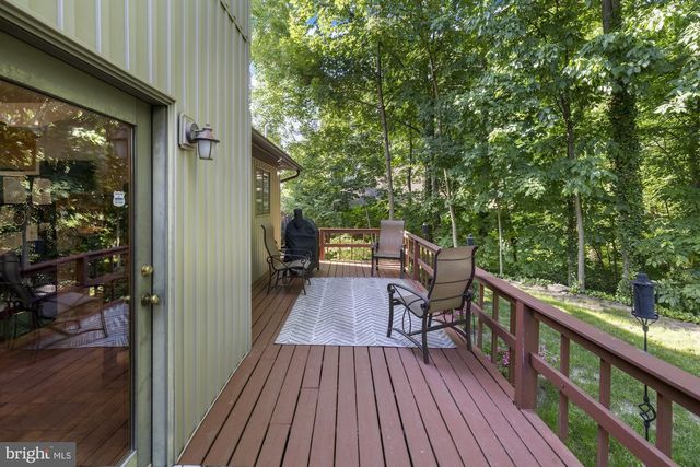 8 HILL DR, East Berlin, PA 17316