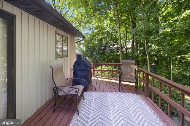 8 HILL DR, East Berlin, PA 17316